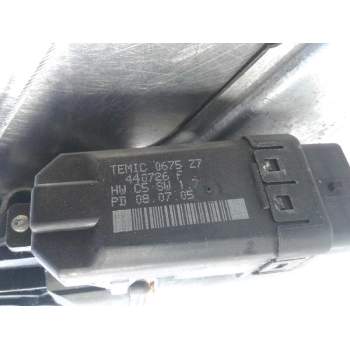 Recambio de elevalunas delantero izquierdo para renault scenic ii luxe privilege referencia OEM IAM 0675Z7440726F  