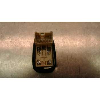 Recambio de mando elevalunas trasero derecho para hyundai accent (lc) gls referencia OEM IAM   