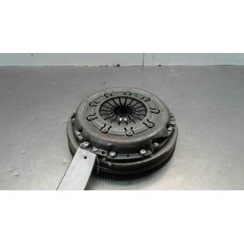 Recambio de kit embrague para nissan juke (f15) 1.6 16v referencia OEM IAM 4127030210KCOB  301001KCOA