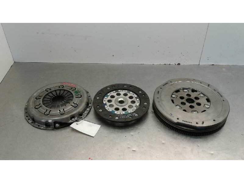 Recambio de kit embrague para nissan juke (f15) 1.6 16v referencia OEM IAM 0021123104BB0A 301001KCOA 4127030210KCOB