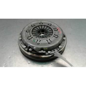 Recambio de kit embrague para nissan juke (f15) 1.6 16v referencia OEM IAM 4127030210KCOB  301001KCOA