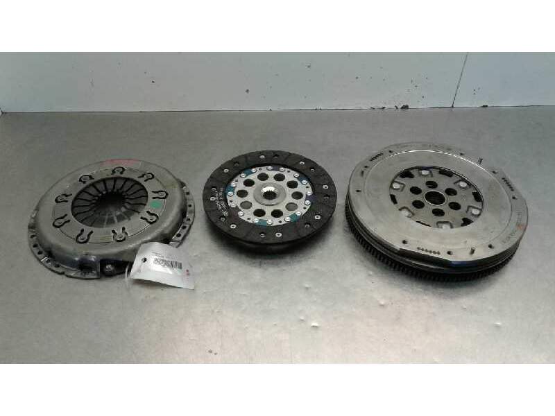 Recambio de kit embrague para nissan juke (f15) 1.6 16v referencia OEM IAM 0021123104BB0A 301001KCOA 4127030210KCOB