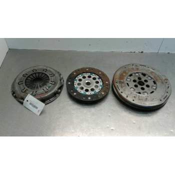 KIT EMBRAGUE 0021123104BB0A 4127030210KCOB 301001KCOA