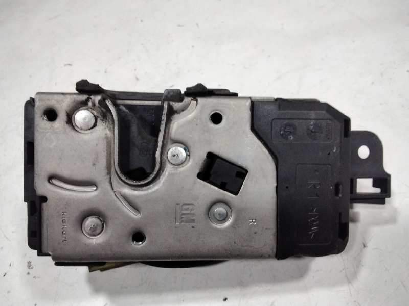 Recambio de cerradura puerta delantera derecha para opel astra h berlina cosmo referencia OEM IAM 13128122  
