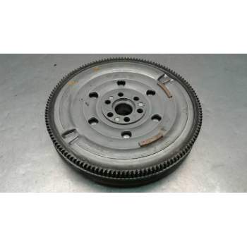 Recambio de kit embrague para nissan juke (f15) 1.6 16v referencia OEM IAM 4127030210KCOB  301001KCOA