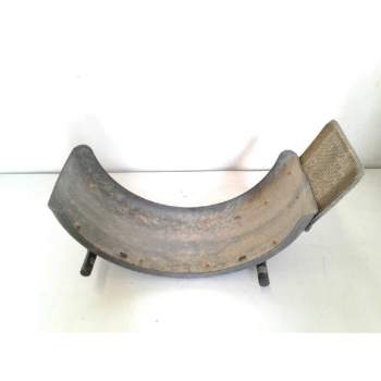 Recambio de paso rueda delantero derecho para nissan cabstar 01.04  cabina simple cabina individual referencia OEM IAM   
