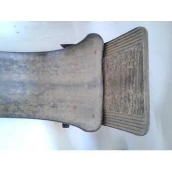 Recambio de paso rueda delantero derecho para nissan cabstar 01.04  cabina simple cabina individual referencia OEM IAM   