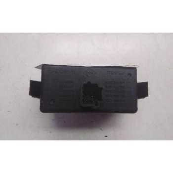 Recambio de warning para renault clio iii exception referencia OEM IAM 8200214896  