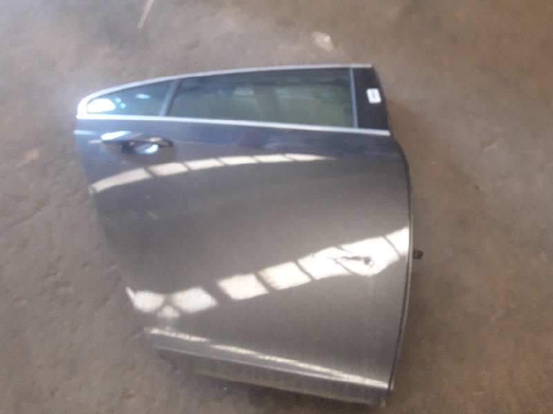 Recambio de puerta trasera derecha para opel insignia berlina selective referencia OEM IAM 22796348  