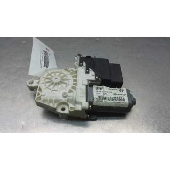 MOTOR ELEVALUNAS TRASERO IZQUIERDO 5P0839401 1K0959703 