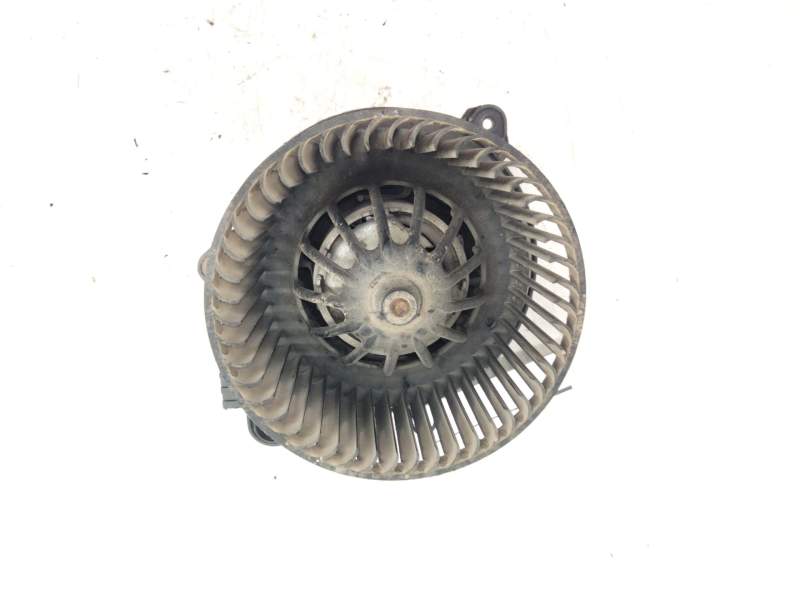 Recambio de motor calefaccion para peugeot 106 (s2) 1.1 referencia OEM IAM 9609330  