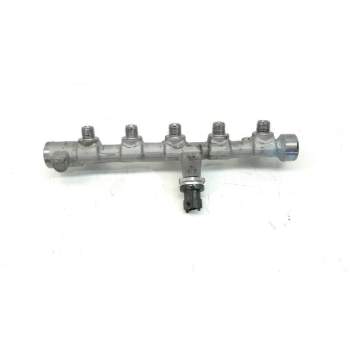 Recambio de rampa inyectora para renault trafic caja cerrada dci cat referencia OEM IAM 0445214258  