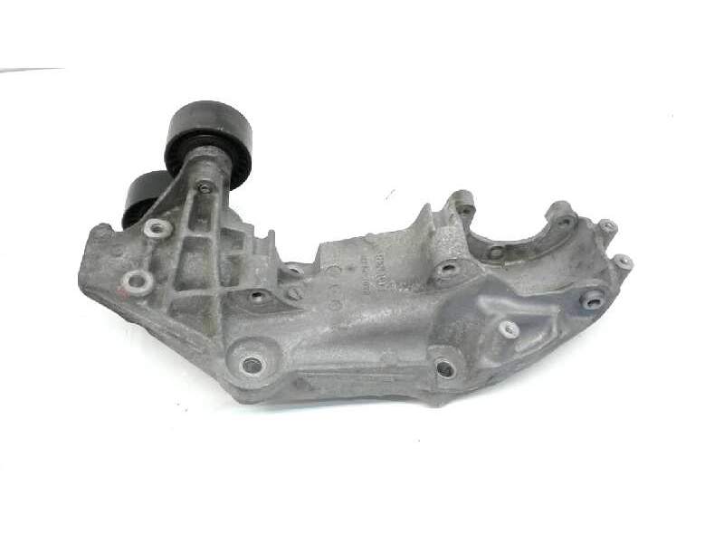 Recambio de soporte alternador para renault trafic caja cerrada dci cat referencia OEM IAM   