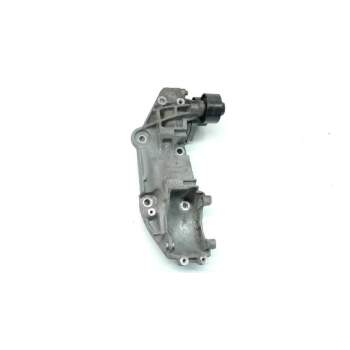 Recambio de soporte alternador para renault trafic caja cerrada dci cat referencia OEM IAM   