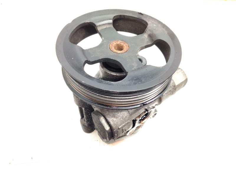 Recambio de bomba direccion para dodge avenger referencia OEM IAM 75243045  