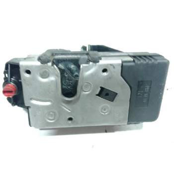 Recambio de cerradura puerta trasera derecha para opel vectra b berlina cdx referencia OEM IAM   