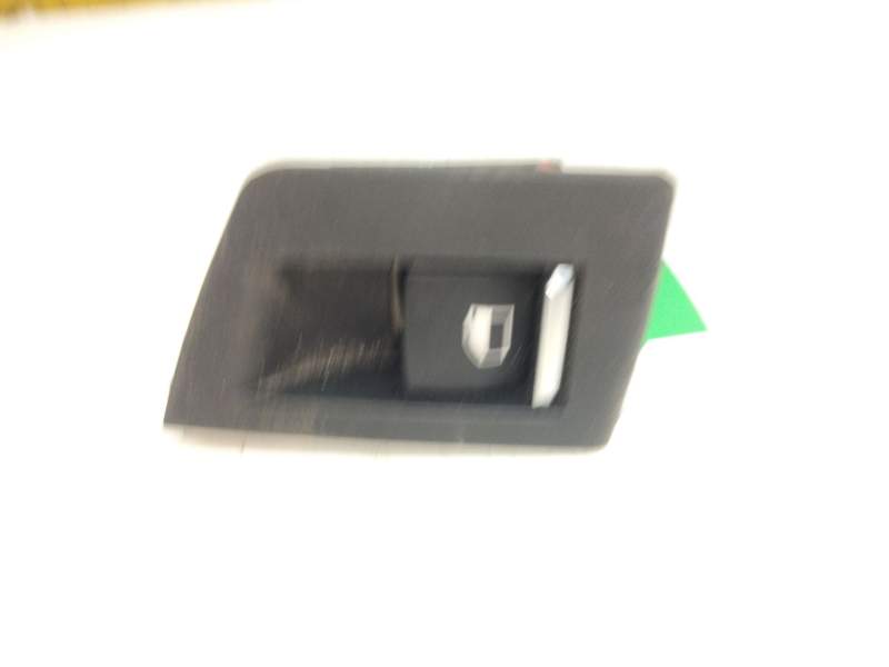 Recambio de mando elevalunas trasero derecho para bmw serie 5 lim. (f10) 520d referencia OEM IAM 924194901  
