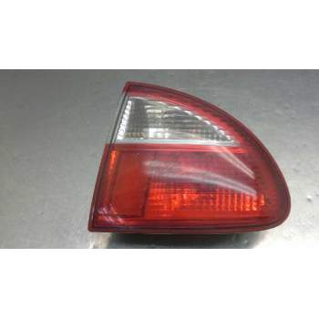 PILOTO TRASERO DERECHO 1M6945112 1M6945096A 
