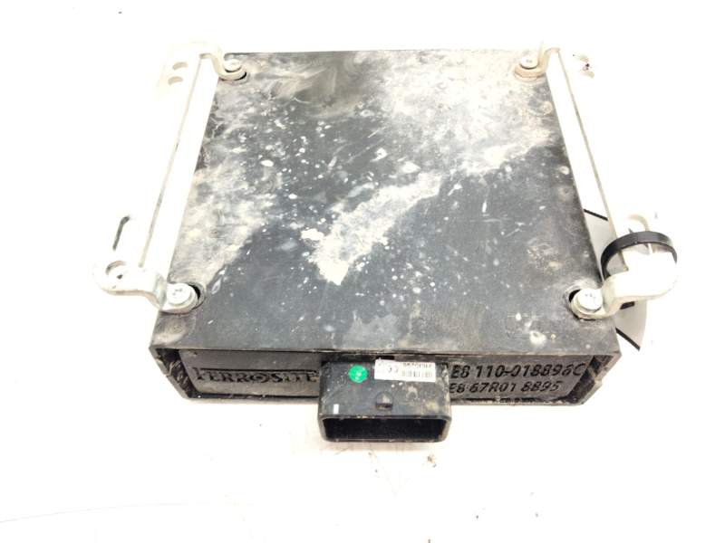 Recambio de centralita motor uce para ford transit courier referencia OEM IAM E8110018896C  