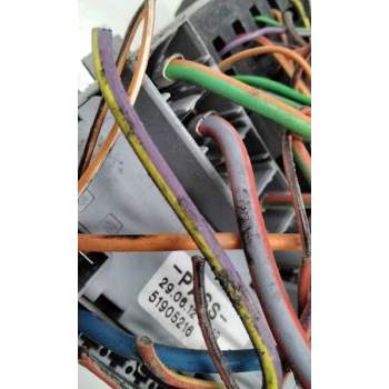Recambio de caja fusibles para citroën nemo attraction referencia OEM IAM 51905216  
