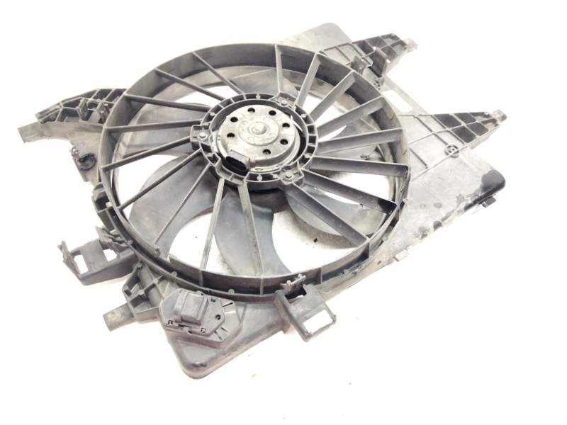Recambio de electroventilador para renault kangoo 1.5 dci diesel cat referencia OEM IAM 8200427466B  