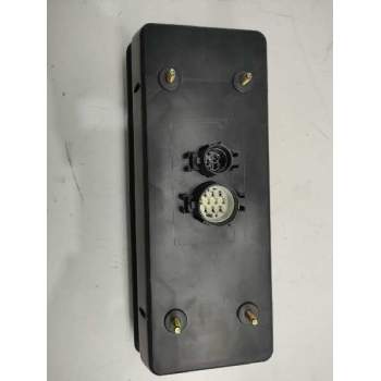 Recambio de piloto trasero derecho para iveco daily caja cerrada (1989 =>) referencia OEM IAM 38922 24 VOLTIOS 0352000D