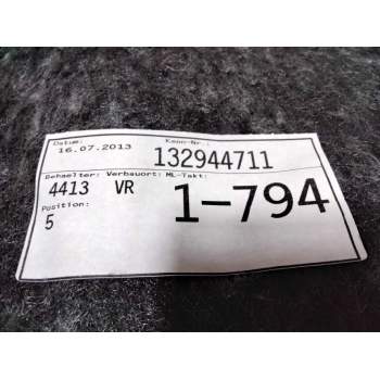 Recambio de guarnecido puerta delantera derecha para audi a3 (8v) ambiente referencia OEM IAM 132944711 8V3867106 