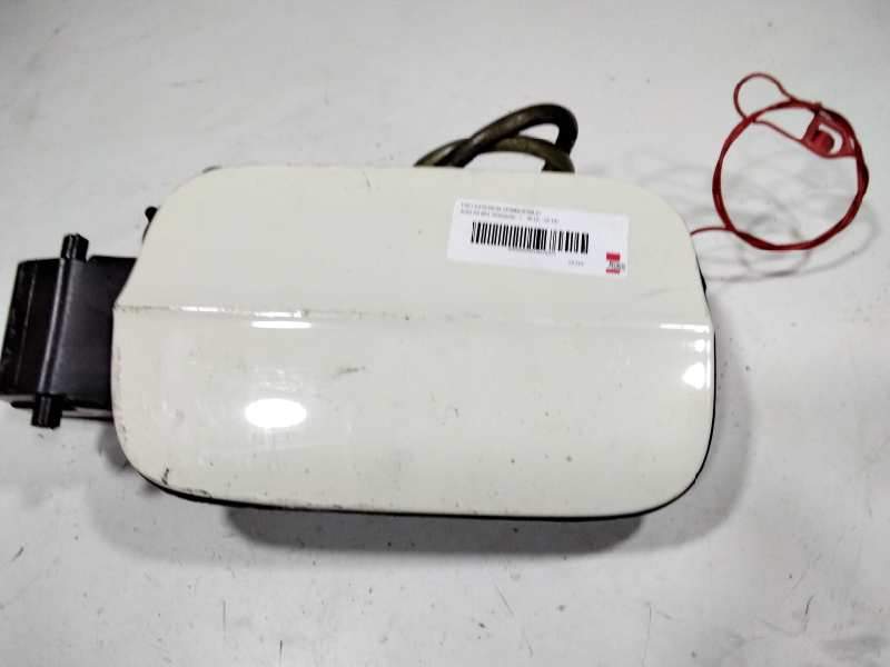 Recambio de tapa exterior combustible para audi a3 (8v) ambiente referencia OEM IAM 8V3809906  