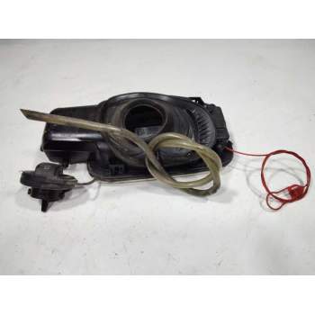Recambio de tapa exterior combustible para audi a3 (8v) ambiente referencia OEM IAM 8V3809906  