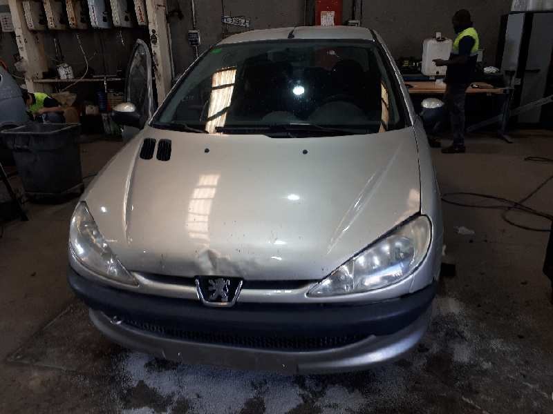 peugeot 206 berlina del año 2006