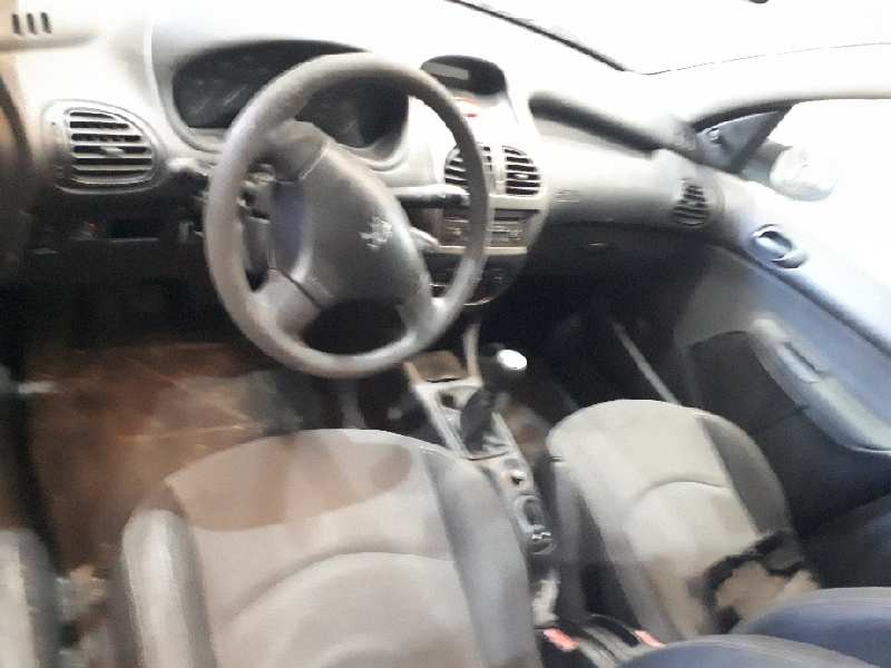 peugeot 206 berlina del año 2006