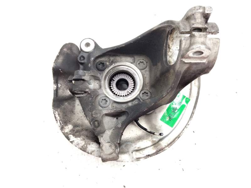 Recambio de mangueta delantera derecha para bmw serie 2 gran tourer (f46) referencia OEM IAM 687664601  