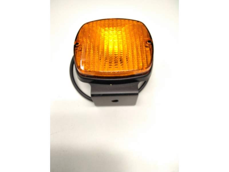 Recambio de lampara para nissan trade caja/chasis 2.3 d referencia OEM IAM 2612002K00 NARANJA TRACTOR
