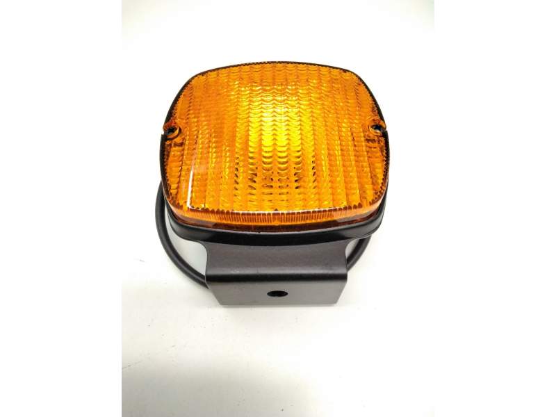 Recambio de lampara para nissan trade caja/chasis 2.3 d referencia OEM IAM 2612002K00 NARANJA TRACTOR
