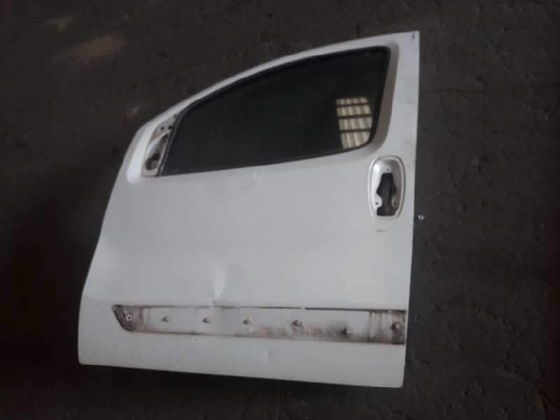 Recambio de puerta delantera izquierda para fiat fiorino básico referencia OEM IAM 1367187080  