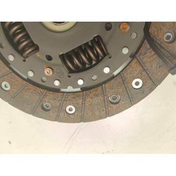 Recambio de disco embrague para nissan note (e11, ne11) 1.5 dci referencia OEM IAM 8200335084  