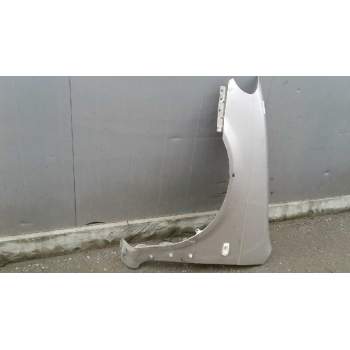 Recambio de aleta delantera izquierda para kia carnival ii 2.9 cdri ex referencia OEM IAM 0K55A52211  