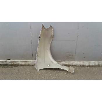 Recambio de aleta delantera izquierda para kia carnival ii 2.9 cdri ex referencia OEM IAM 0K55A52211  