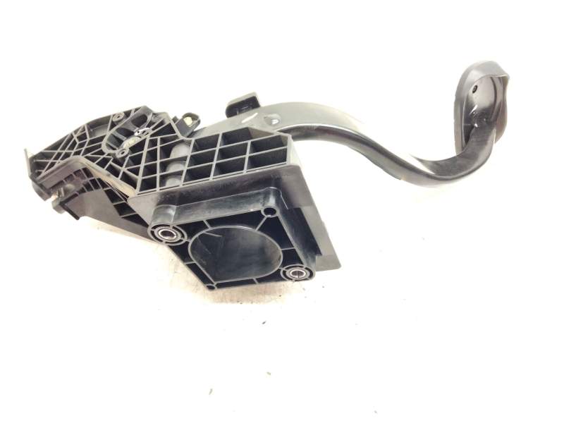 Recambio de pedal freno para bmw serie 2 gran tourer (f46) referencia OEM IAM 6856596  