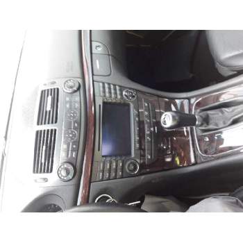 mercedes-benz clase e (w211) berlina del año 2011