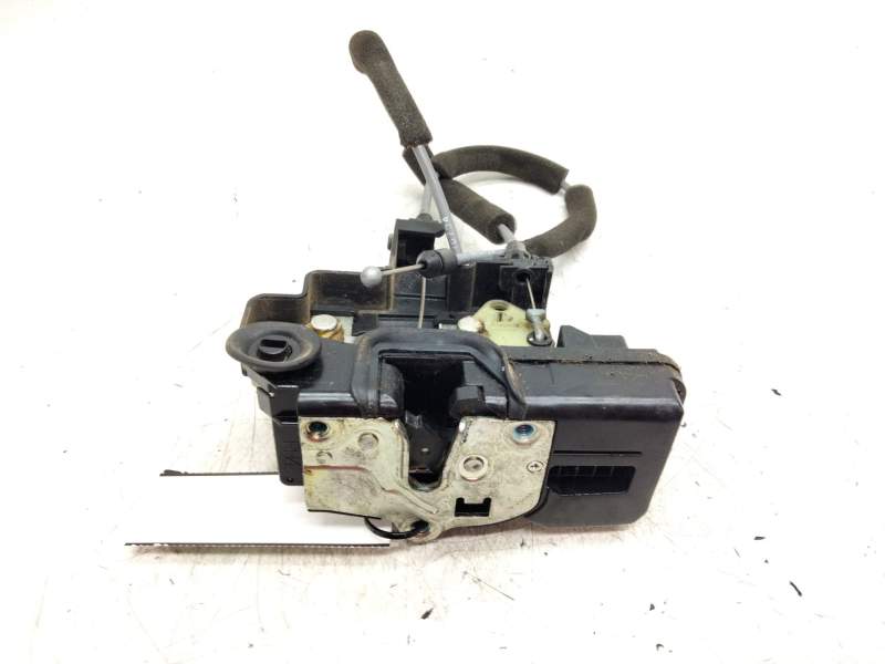 Recambio de cerradura puerta trasera derecha para chevrolet captiva 2.0 vcdi lt referencia OEM IAM   