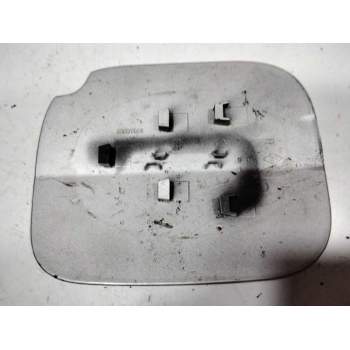 Recambio de tapa exterior combustible para renault clio iii luxe privilege referencia OEM IAM   