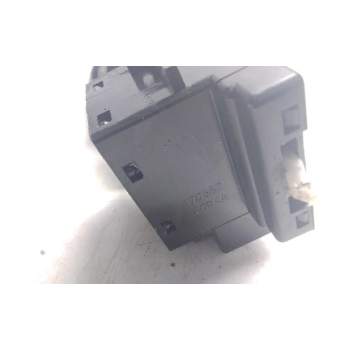 Recambio de mando intermitentes para mazda 3 berlina (bk) 1.6 vvt active referencia OEM IAM 17D682  