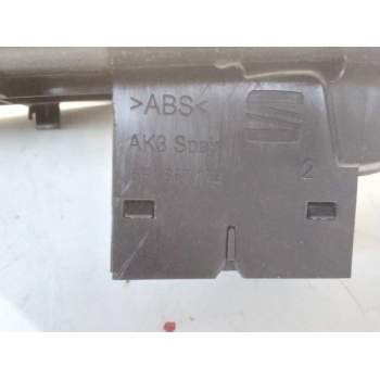 Recambio de mando elevalunas trasero derecho para seat arona style edition referencia OEM IAM 6F1 867 172  