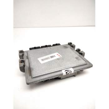 Recambio de centralita motor uce para renault scenic ii confort authentique referencia OEM IAM 8200565863 8200592611 S122326109A