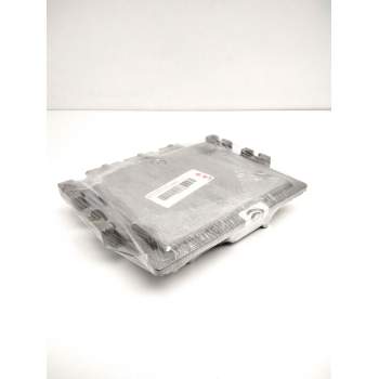 Recambio de centralita motor uce para renault scenic ii confort authentique referencia OEM IAM 8200565863 8200592611 S122326109A
