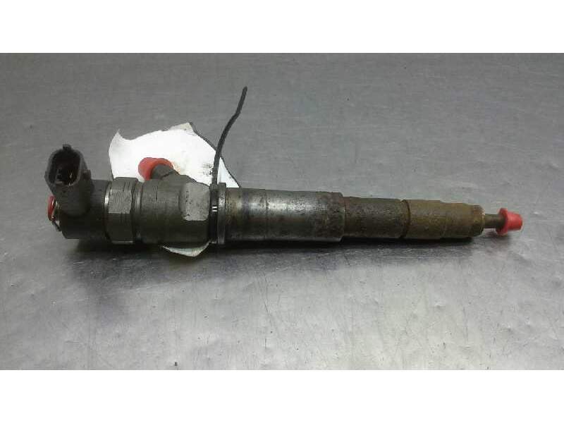 Recambio de inyector para opel movano b kasten/combi 2.3 cdti referencia OEM IAM 0445110375  