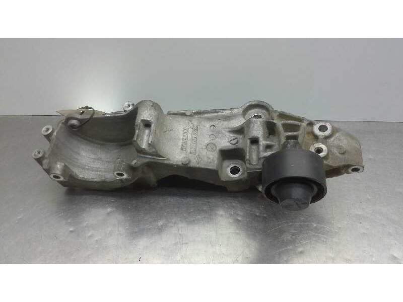 Recambio de soporte alternador para opel movano b kasten/combi 2.3 cdti referencia OEM IAM 117103585R  