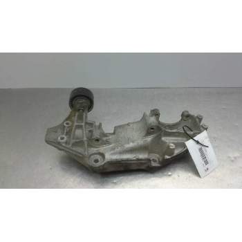 Recambio de soporte alternador para opel movano b kasten/combi 2.3 cdti referencia OEM IAM 117103585R  