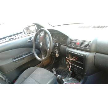 skoda octavia berlina (1u2) del año 2003